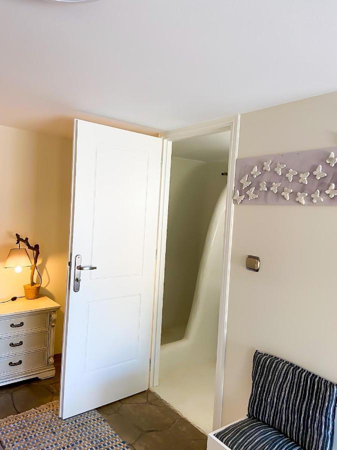 Pistachio Guesthouse, Παραδοσιακός Ξενώνας Vathi  Экстерьер фото