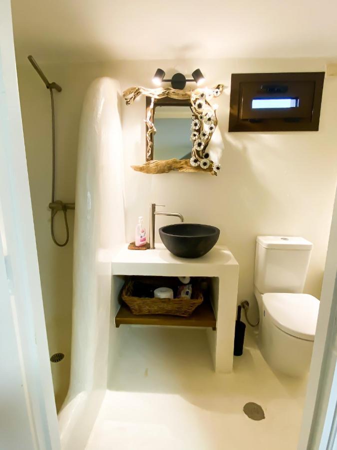 Pistachio Guesthouse, Παραδοσιακός Ξενώνας Vathi  Экстерьер фото