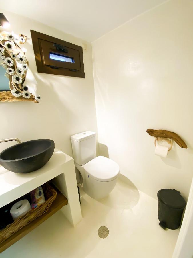 Pistachio Guesthouse, Παραδοσιακός Ξενώνας Vathi  Экстерьер фото