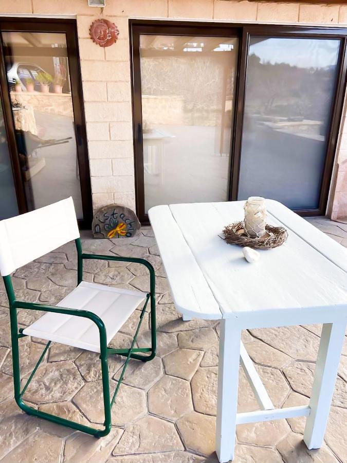 Pistachio Guesthouse, Παραδοσιακός Ξενώνας Vathi  Экстерьер фото