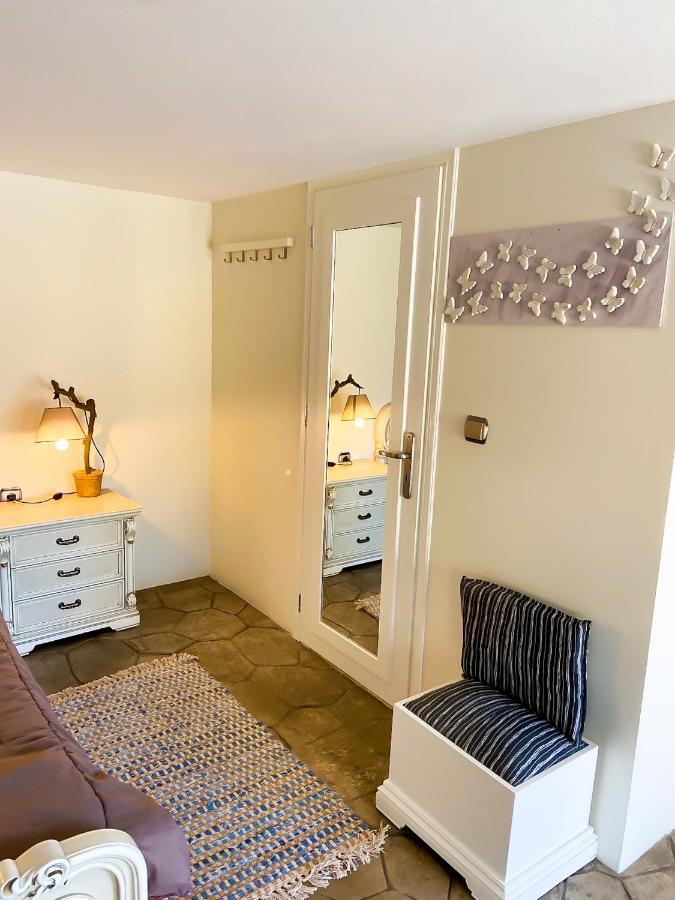 Pistachio Guesthouse, Παραδοσιακός Ξενώνας Vathi  Экстерьер фото